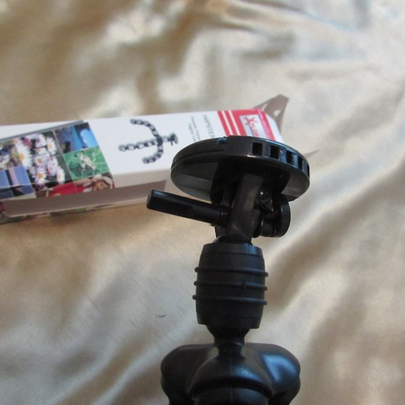 Tripod for Digital Camera - Picture 6 of 13